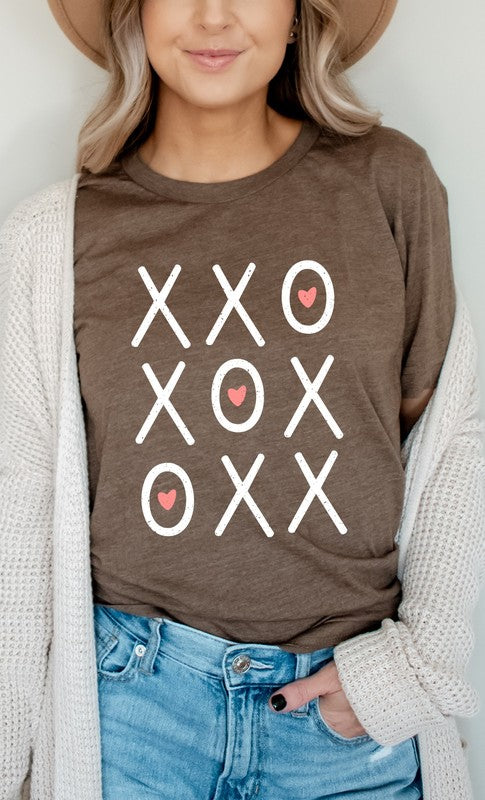 XOXO Heart Tic Tac Toe Valentines PLUS Graphic Tee T-Shirt