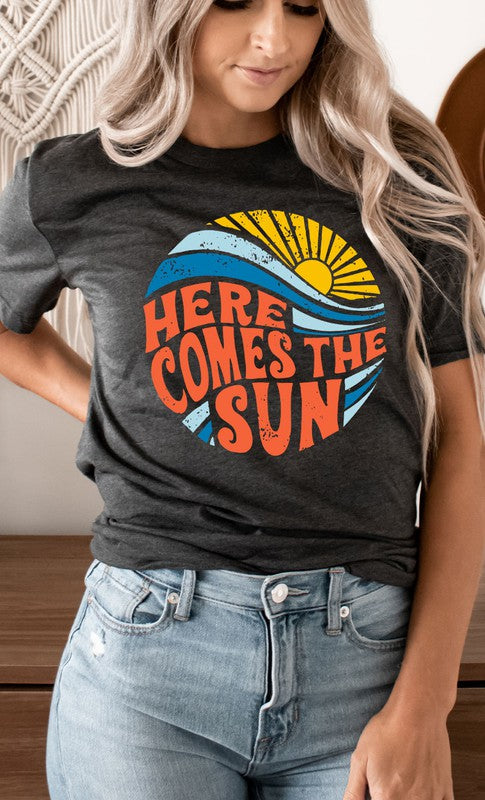 Here Comes The Sun Circle Graphic Tee T-Shirt PLUS