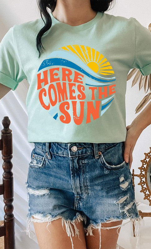 Here Comes The Sun Circle Graphic Tee T-Shirt PLUS