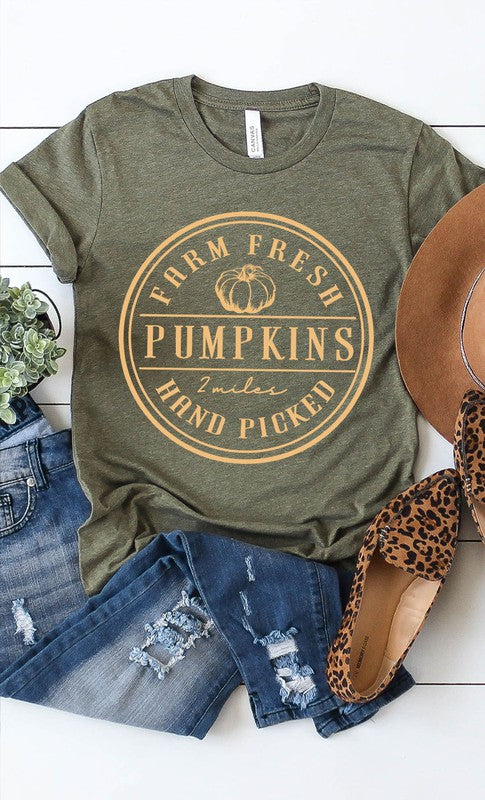 Farm Fresh Pumpkins Circle PLUS Graphic Tee T-Shirt