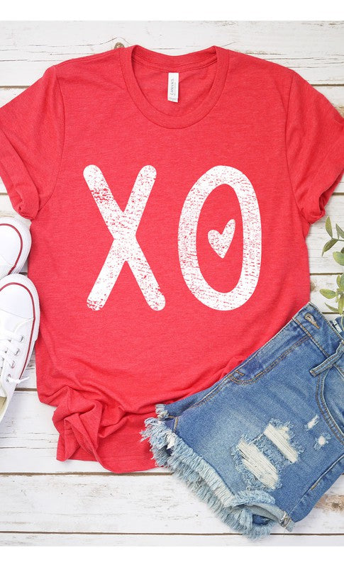 Distressed XOXO Heart Graphic Tee T-Shirt PLUS