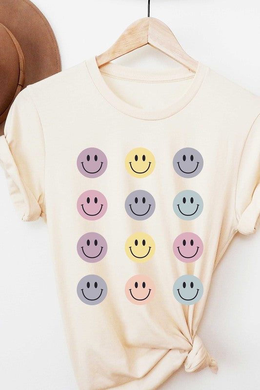 MULTI HAPPY FACES GRAPHIC T-SHIRT