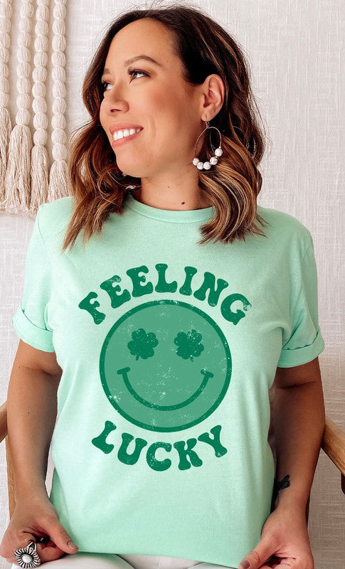 Retro DISTRESSED Feeling Lucky Smiley Face Tee T-Shirt