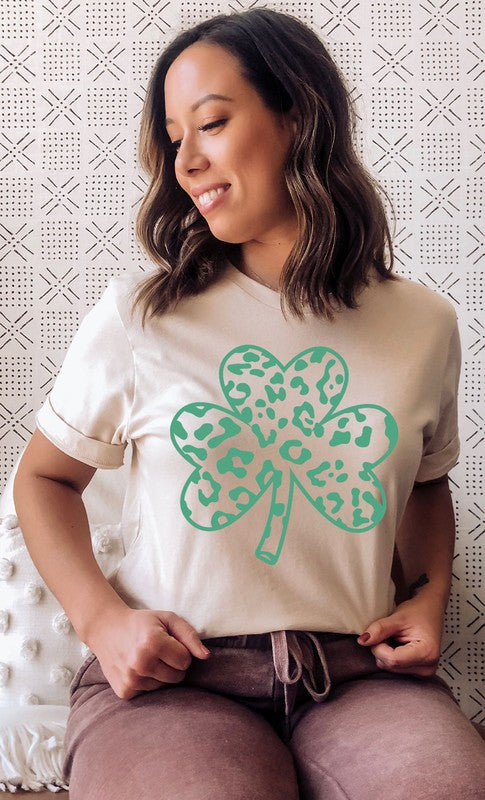 Green Leopard Clover Graphic Tee T-Shirt PLUS