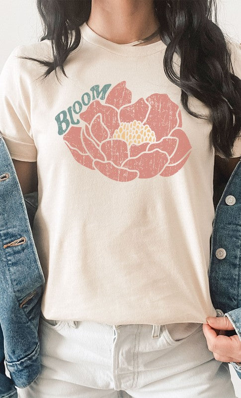 Retro Bloom Floral Graphic Tee T-Shirt PLUS