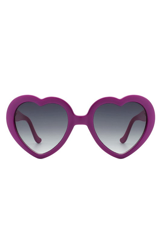 Playful Mod Clout Heart Shape Fashion Sunglasses