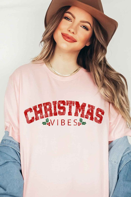 CHRISTMAS VIBES GRAPHIC T-SHIRT