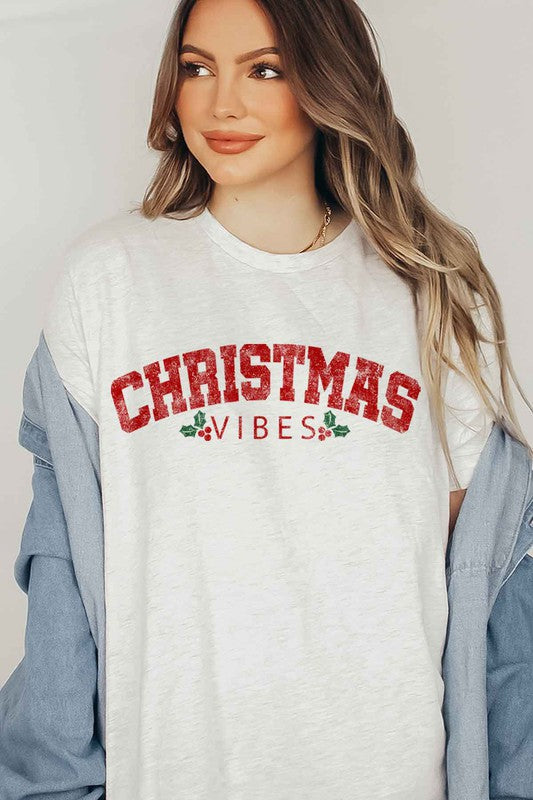 CHRISTMAS VIBES GRAPHIC T-SHIRT