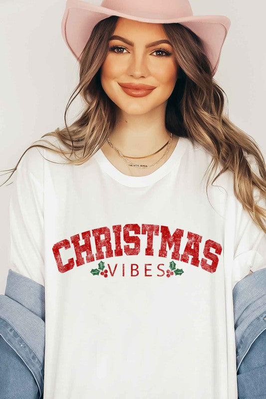 CHRISTMAS VIBES GRAPHIC T-SHIRT