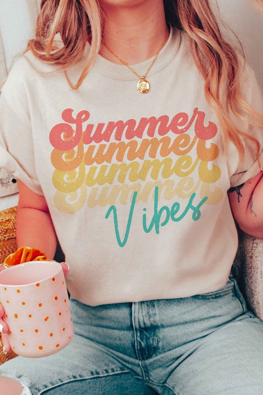 SUMMER VIBES GRAPHIC T-SHIRT