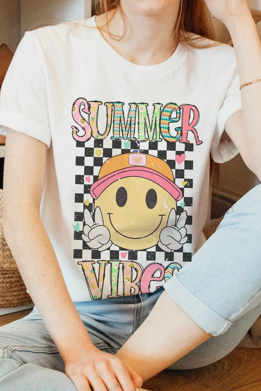 SUMMER VIBES HAPPY FACE GRAPHIC T-SHIRT