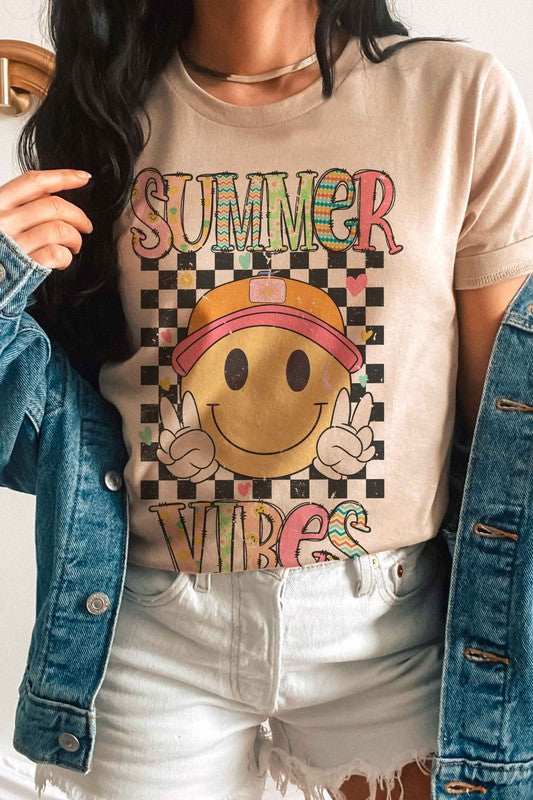 SUMMER VIBES HAPPY FACE GRAPHIC T-SHIRT