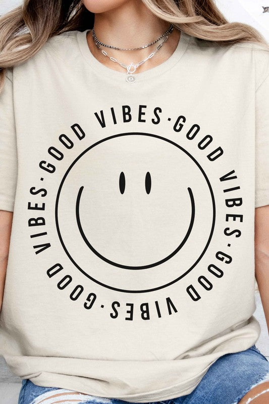 GOOD VIBES HAPPY SMILES GRAPHIC TEE