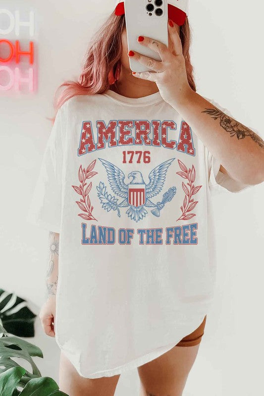 AMERICA LAND OF THE FREE OVERSIZED GRAPHIC TEE