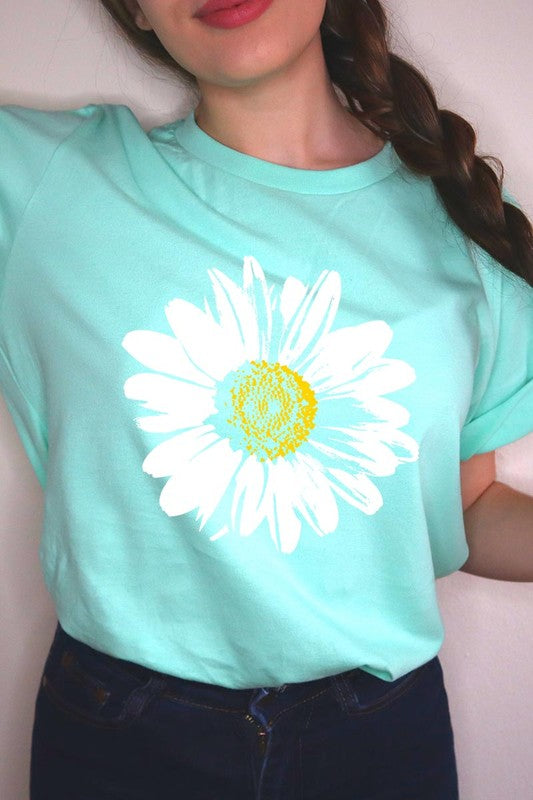 Daisy Graphic Tee