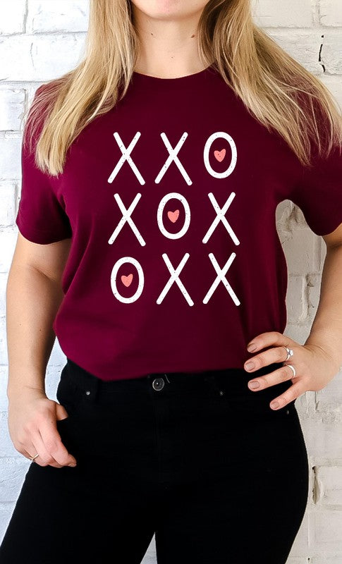 XOXO Heart Tic Tac Toe Valentines PLUS Graphic Tee T-Shirt