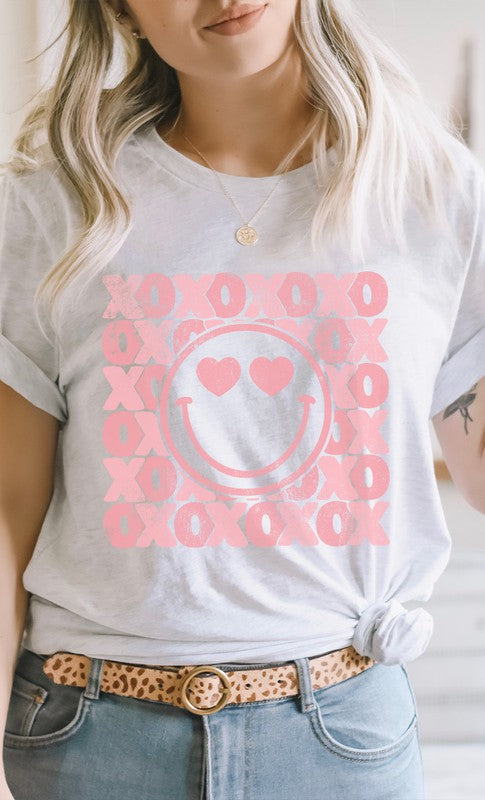 XOXO Heart Eyes Smiley Valentines PLUS Graphic Tee