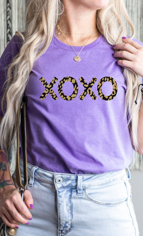 Metallic Gold Leopard Print XOXO Graphic Tee T-Shirt