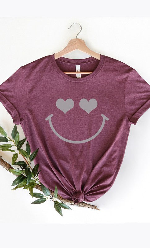 Heart Eyes Smiley Valentines PLUS SIZE Graphic Tee