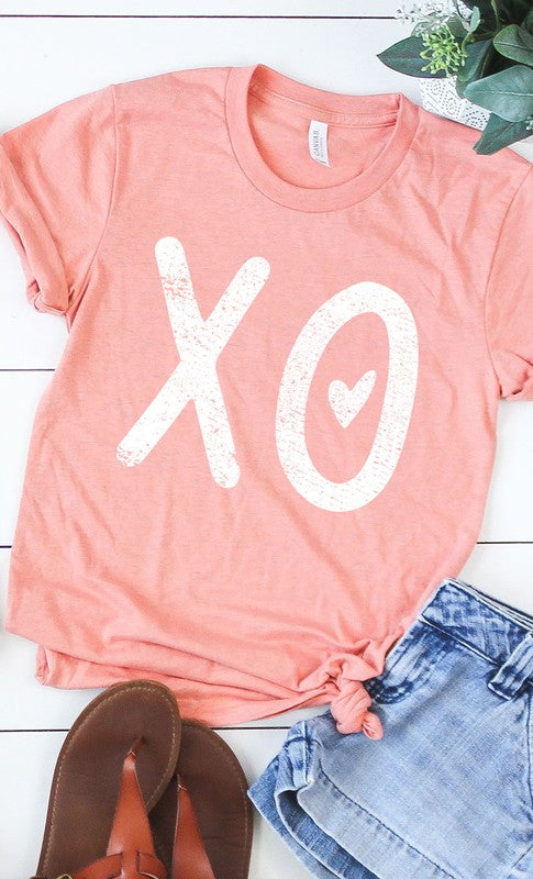 Distressed XOXO Heart Graphic Tee T-Shirt PLUS