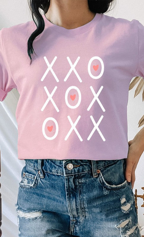 XOXO Heart Tic Tac Toe Valentines PLUS Graphic Tee T-Shirt