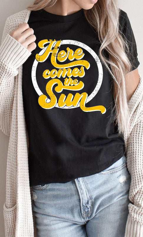 Retro Here Comes the Sun Graphic Tee T-Shirt