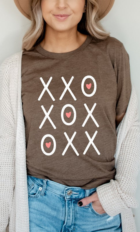 XOXO Heart Tic Tac Toe Valentines Day Graphic Tee T-Shirt