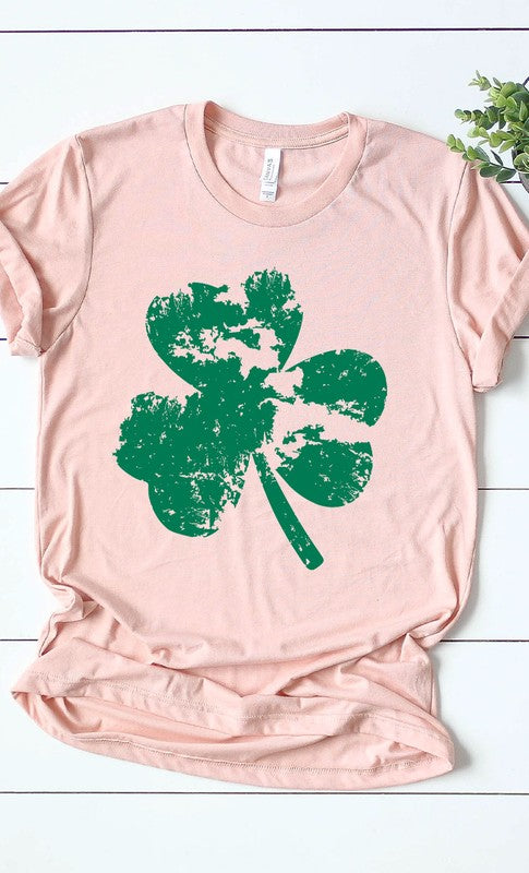 Retro Clover Graphic Tee T-Shirt PLUS