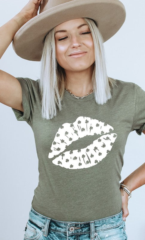 Shamrock Print Kiss PLUS SIZE Graphic Tee