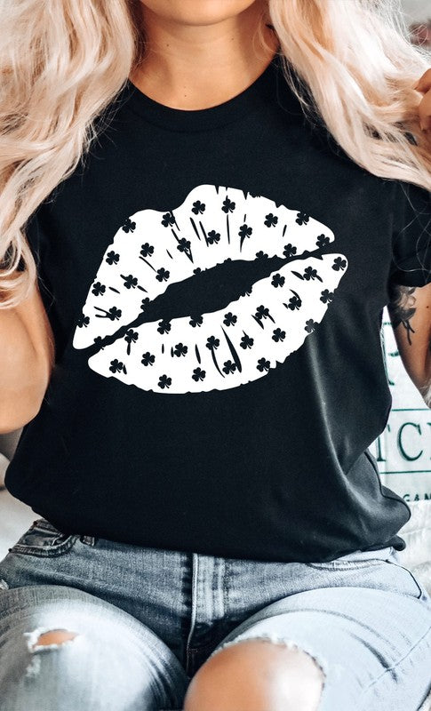 Shamrock Print Kiss PLUS SIZE Graphic Tee