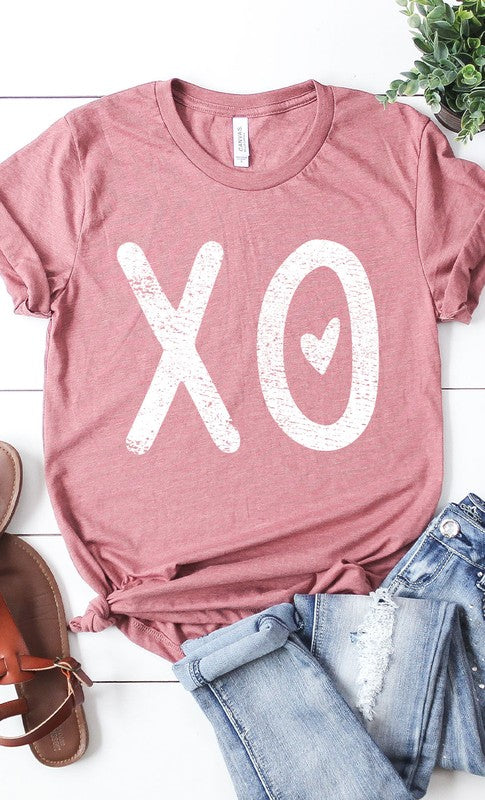 Distressed XOXO Heart Graphic Tee T-Shirt PLUS