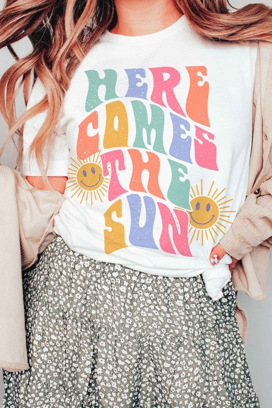 HERE COMES THE SUN Graphic Tee